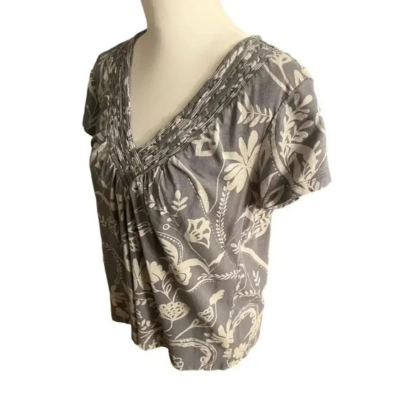 bananna republic top gray flourish design size xl - Picture 2 of 6
